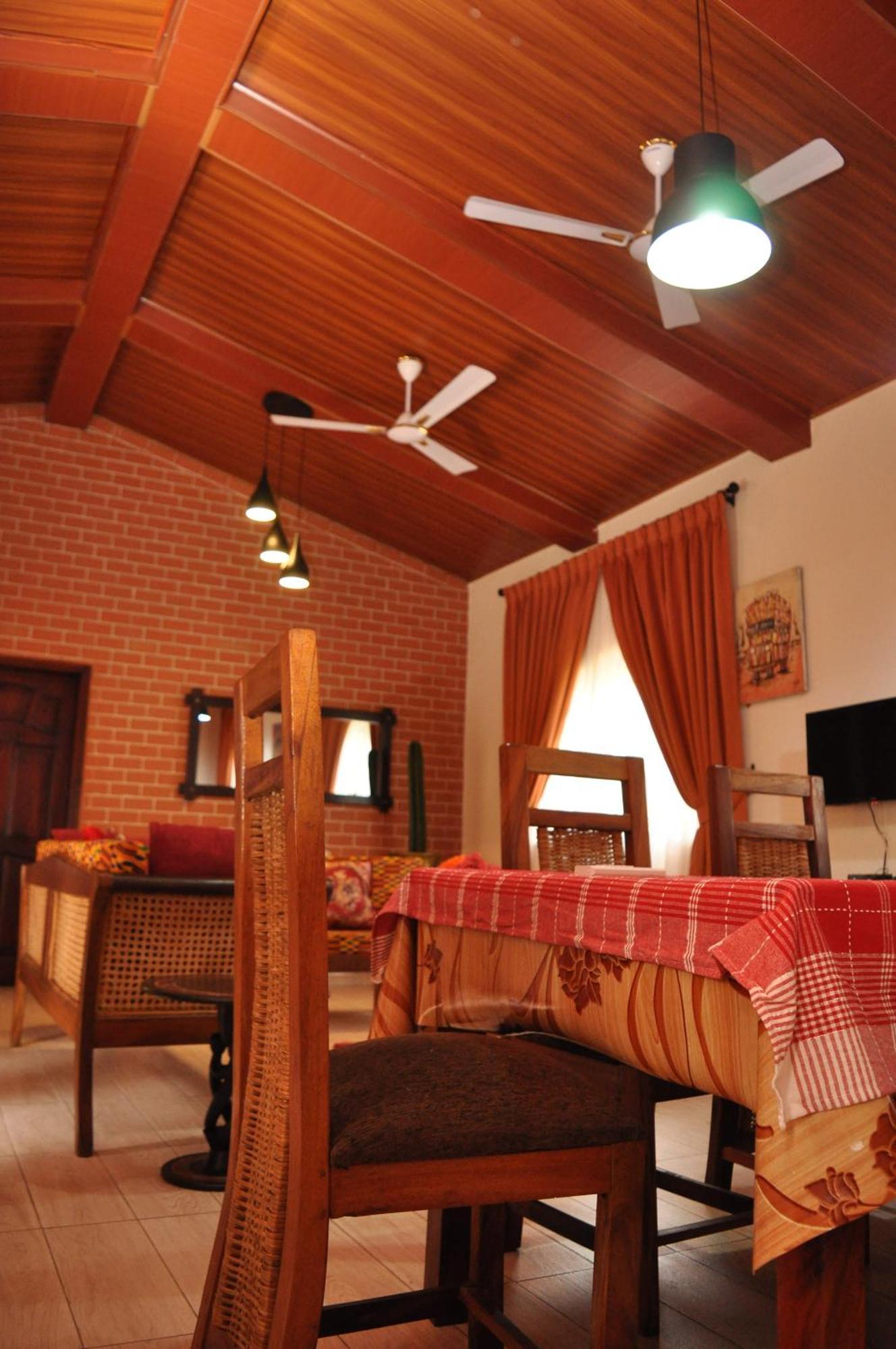 Santa Monica Home Lodge Senchi Kültér fotó